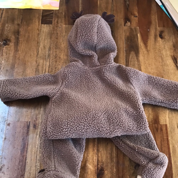 Cutest moose suit! - Picture 5 of 5